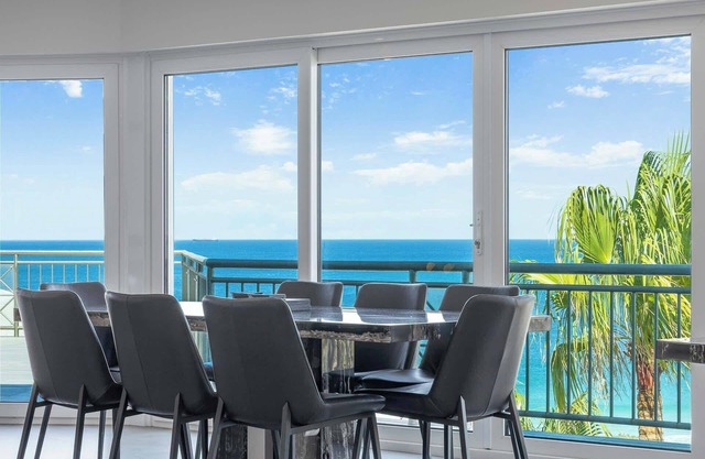 Apartment M601 - Spectacular Beachfront Penthouse!