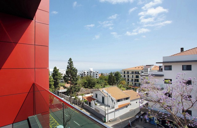 Apartment 'Macedo' with Sea View, Balcony and Wi-Fi