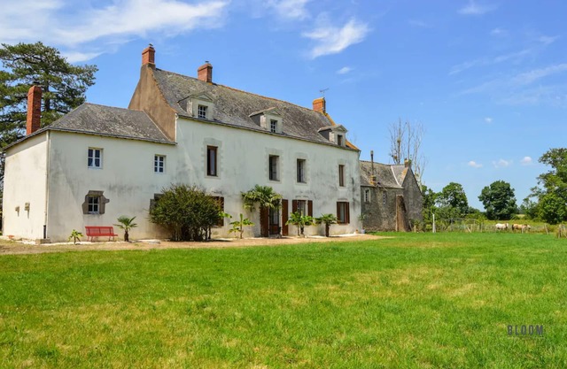 Apartment 'Manoir De L' Aisnerie - Le Racine' with Shared Garden and Wi-Fi