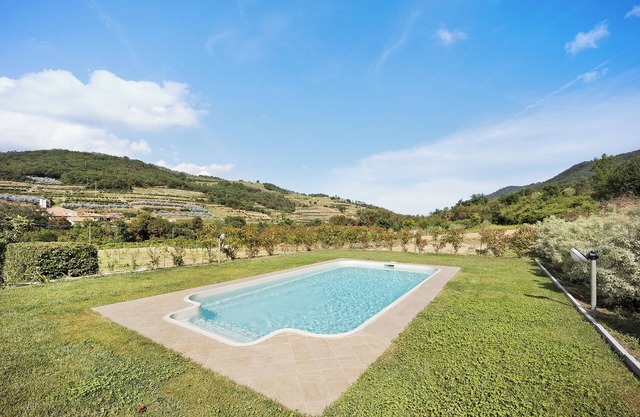 Apartment "Mansarda Albero Verde con Piscina" with Mountain View, Pool, A/C & Wi-Fi