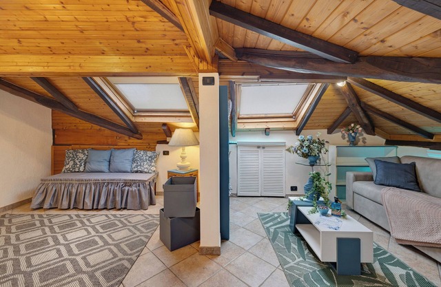 Apartment 'Mansarda Sotto Le Stelle' with Sea View, Wi-Fi and Air Conditioning