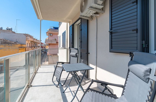 Apartment 'Marinella' with Balcony, Wi-Fi and Air Conditioning