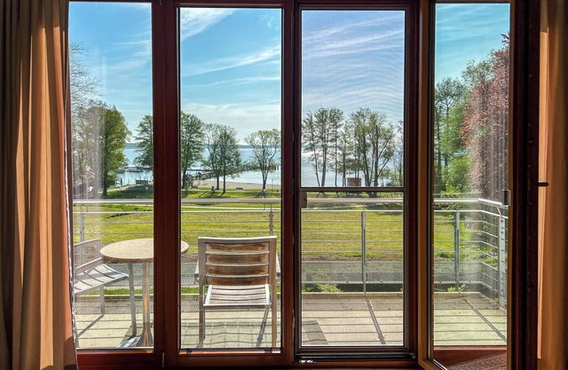 Apartment mit Seeblick - 950 m zum Hundestrand Wiesengeflüster