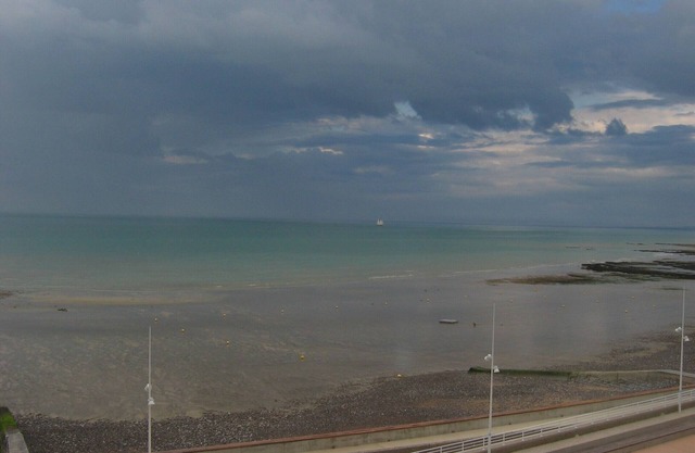 Apartment on the seafront, 3rd floor
