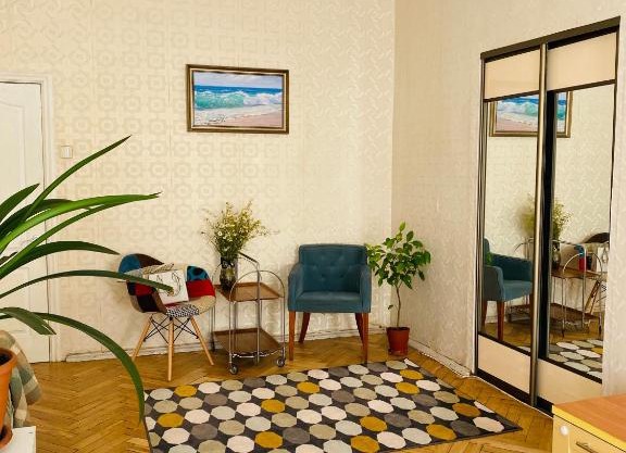 Apartment on Kolomienskaia