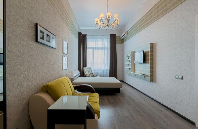 Apartment on Komendantskiy 21k1