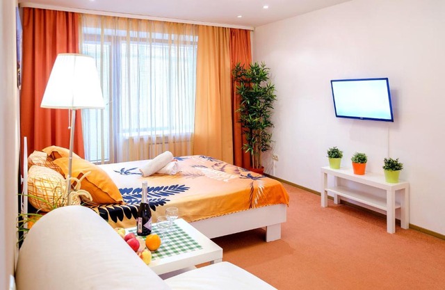 Apartment On Pirogova 7