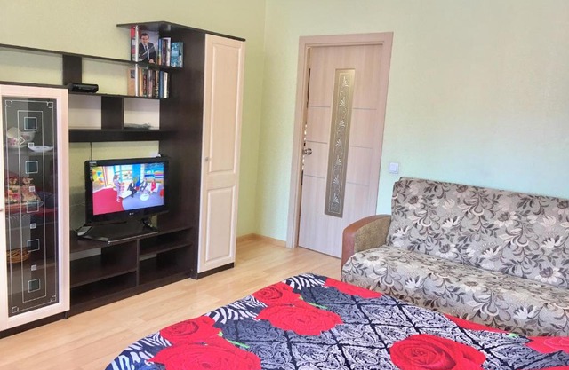 Apartment on Surikhova 52