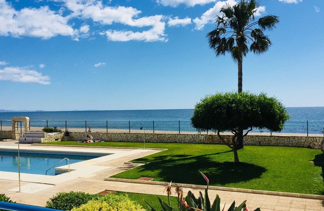 Apartment on the first line of the beach