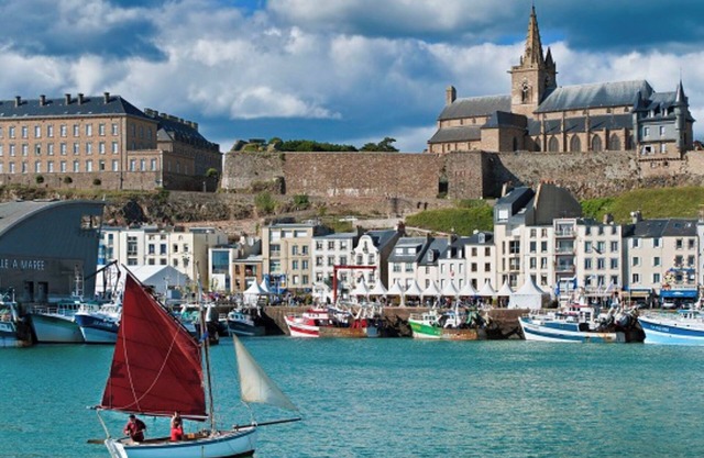 Apartment on the fishing port.