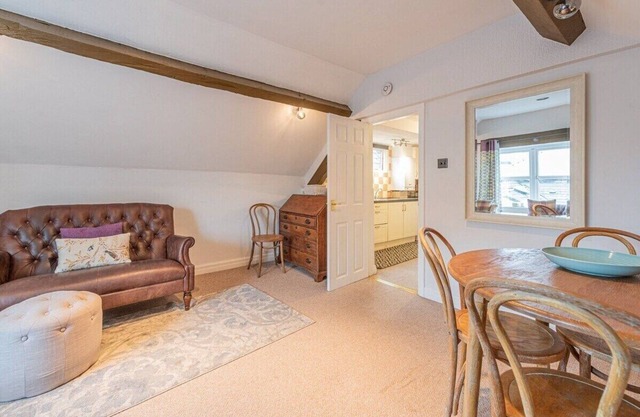 Apartment on Watergate Street: Cheshire Escapes