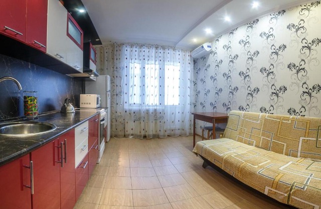 Apartment on Zarya 16