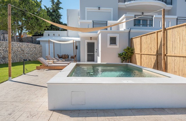 Apartment 'One with Private Pool' with Private Pool, Wi-Fi and Air Conditioning