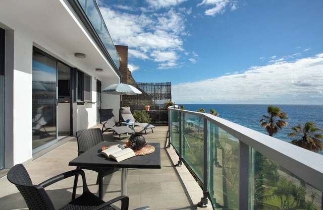 Apartment 'Original Wave House' with Sea View, Wi-Fi and Air Conditioning