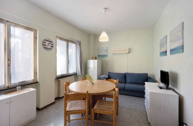 Apartment Orizzonte 3 A with Shared Garden & Wi-Fi