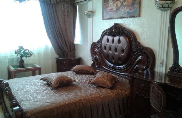 Apartment Ostrovskogo 35/11