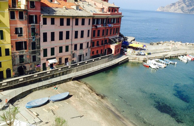 Apartment overlooking Vernazza's beautiful Marconi Square.