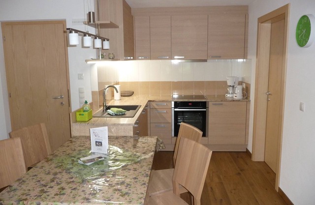 Apartment 'Pirchahof Waldruhe' with Mountain View, Shared Terrace and Wi-Fi