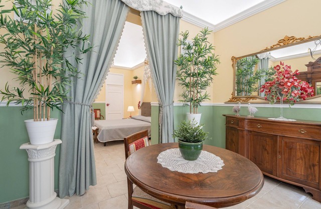 Apartment "Pomona Noto" with Wi-Fi & Air Conditioning