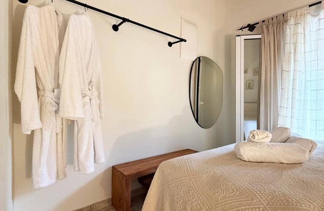 Apartment 'Pouglia Traditional House' with Sea View, Wi-Fi and Air Conditioning