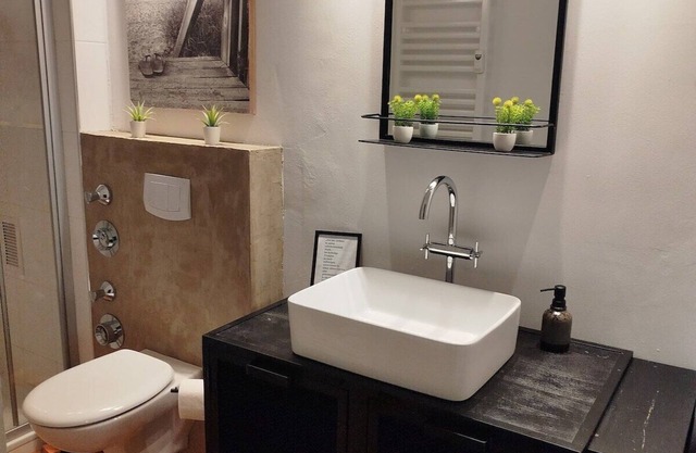 Apartment-Private Bathroom