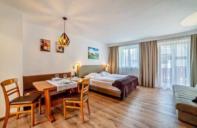Apartment 'Residence Alpina - Mono Nr. 3' with Mountain View, Balcony and Wi-Fi
