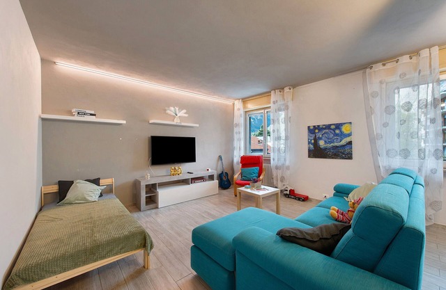 Apartment 'Residenza Tambella' with Mountain View, Balcony and Wi-Fi