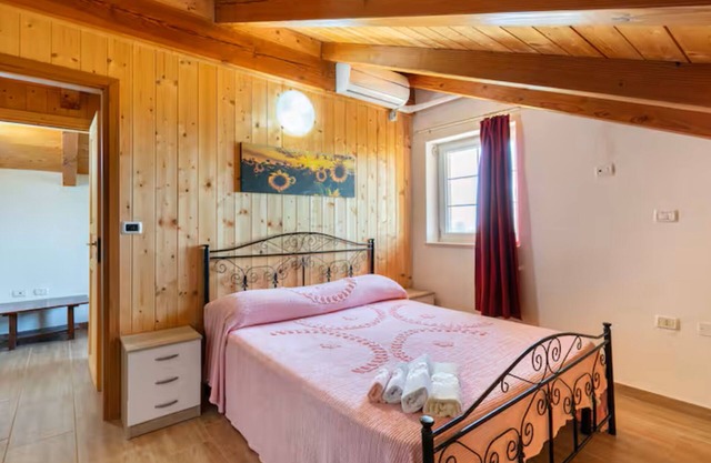 Apartment 'Rosa Dei Venti' with Shared Pool, Wi-Fi and Air Conditioning