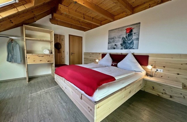 Apartment 'Rose' with Mountain View, Shared Pool and Wi-Fi