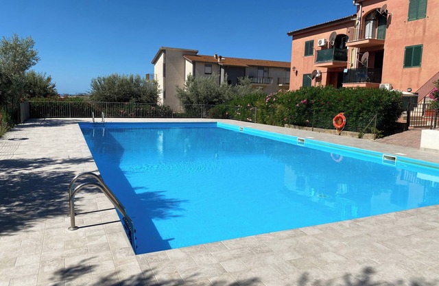 Apartment Sailing Yacht with outdoor swimmingpool