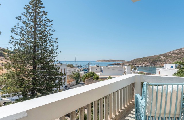 Apartment 'Seaview House Upper Floor' with Sea View, Wi-Fi and Air Conditioning