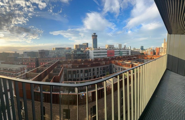 Apartment - Sleeps 4, Pets Allowed & Free Parking