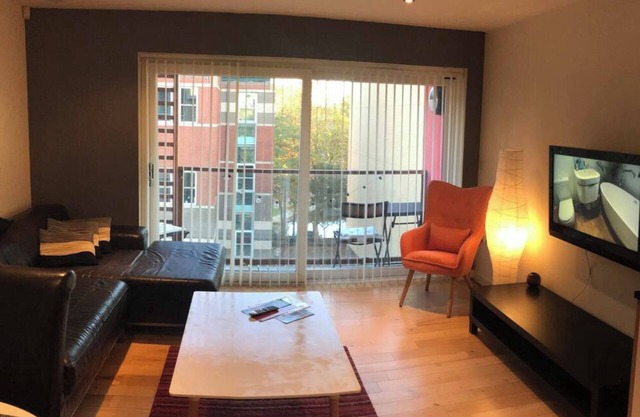 Apartment-sleeps4-balcony-parking-petsok