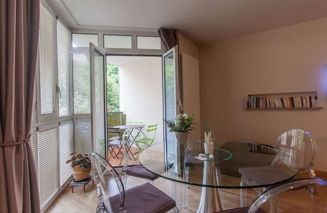 Apartment standing 50m2, asc, park and terrace in the historic center of Aix