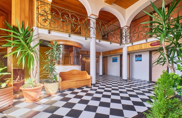 Apartment "Studio au Pied des Pistes" with Private Garden & Wi-Fi