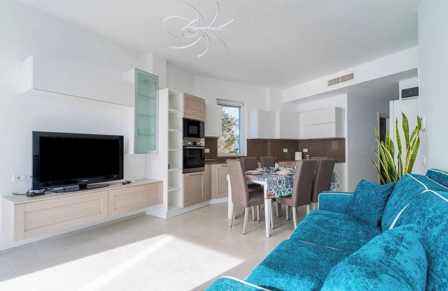 Apartment 'Suite Buena Vista' with sea view, balcony and air conditioning