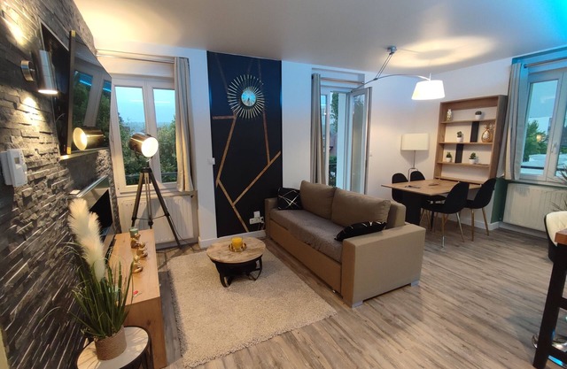 Apartment T3 55m2 2CH All comfort, bright and modern 10mn from the center