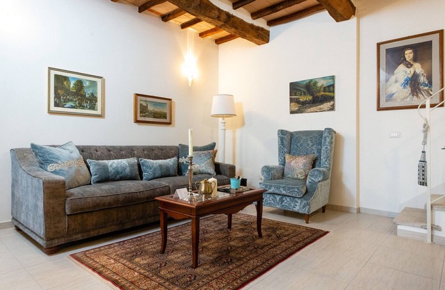 Apartment Teatro - Holidays live here