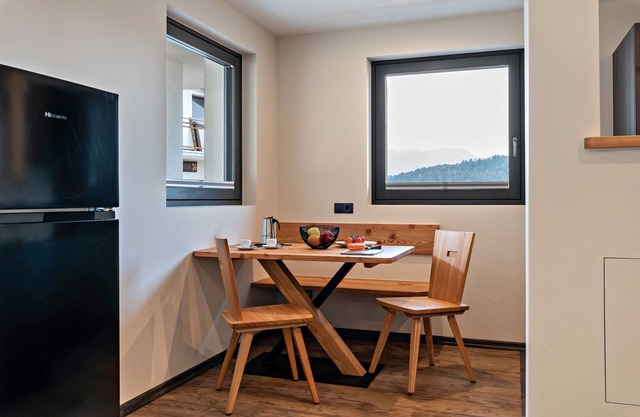 Apartment "Villa Lara Lärche" with Mountain View, Private Terrace & Wi-Fi