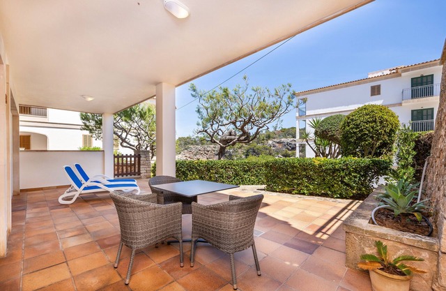 Apartment 'Villa Sirena Vista Jardin' with Wi-Fi and Air Conditioning