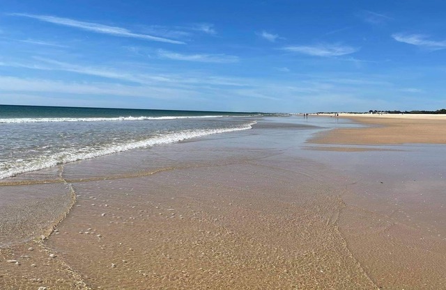 Apartment with Pool - A .C -Available - March -April - Low Price