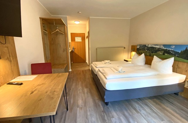 Apartment with terrace, living room/bedroom, kitchenette, ground floor, no. 10