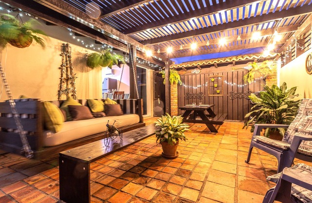 Apartment with Charming Patio+ BBQ Near Beach! FREE Util's