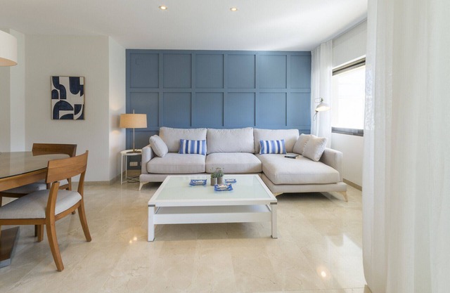 Apartment with amazing Ocean Views/Pool