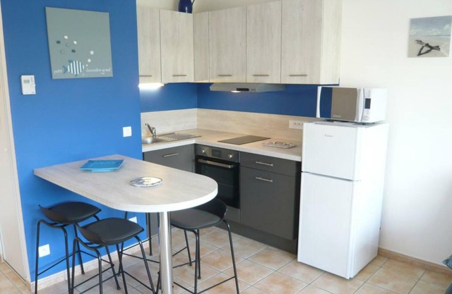 Apartment with garden in Barfleur, near the center