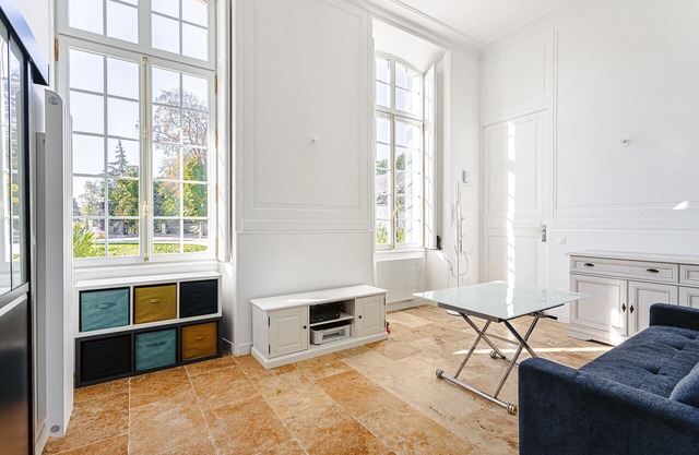 Apartment with garden in a castle