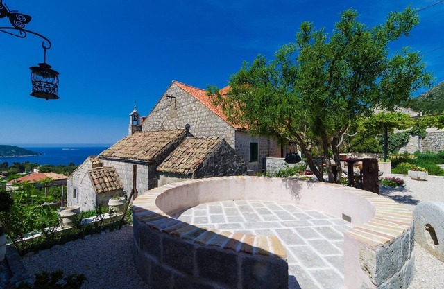 Apartment with sea view in Orasac