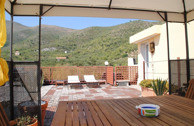 Apartment with terrace overlooking the sea from Finale Ligure to Alassio and Gallinara