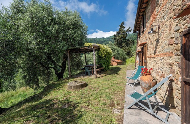 Apartment 'Zano' with Mountain View, Shared Pool and Wi-Fi