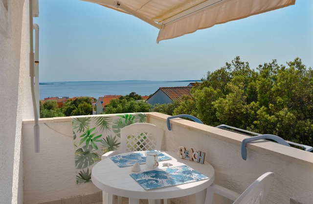 Apartments Family Gligora (25321-A1) - Mandre - island Pag